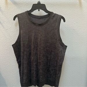 Men’s lululemon Breeze By Muscle Tank Size L